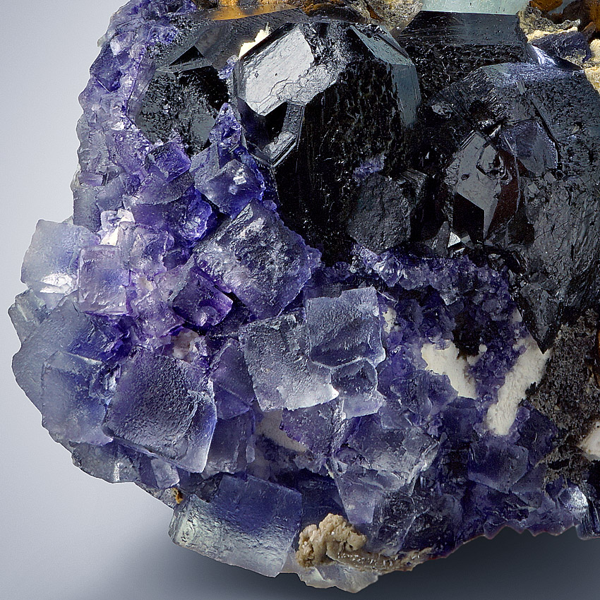 Aquamarine & Fluorite With Schorl & Limonite Psm Siderite