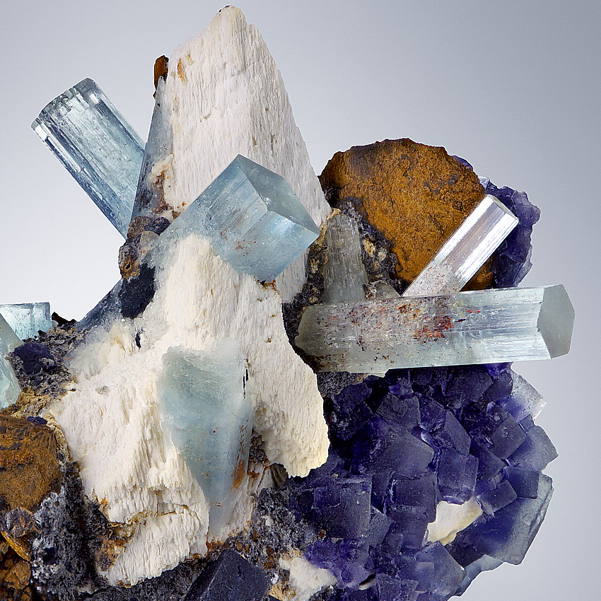 Aquamarine & Fluorite With Schorl & Limonite Psm Siderite