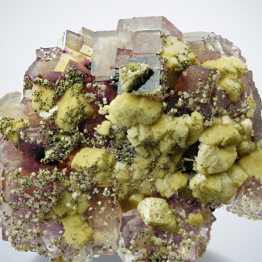 Fluorite With Siderite & Chalcopyrite