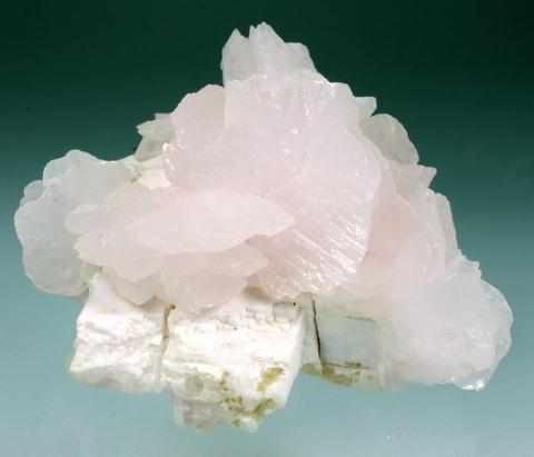 Manganoan Calcite & Dolomite