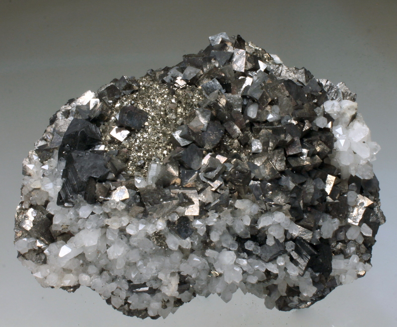 Arsenopyrite Sphalerite Quartz & Pyrite