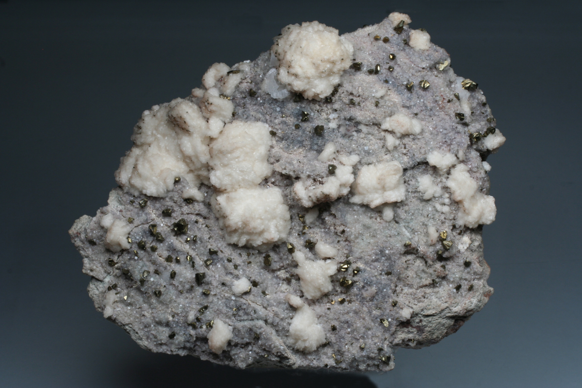 Baryte Fluorite & Chalcopyrite