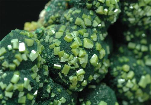 Pyromorphite & Malachite