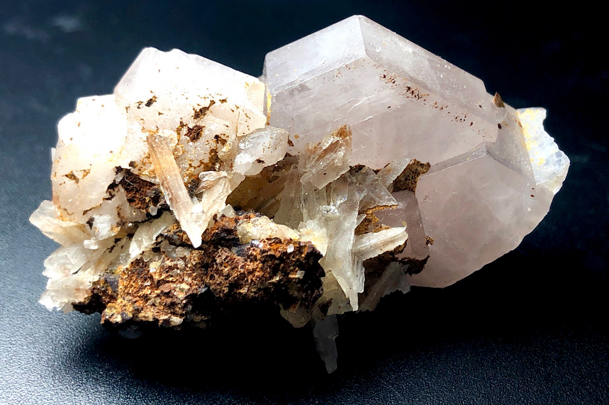 Apatite With Natrolite