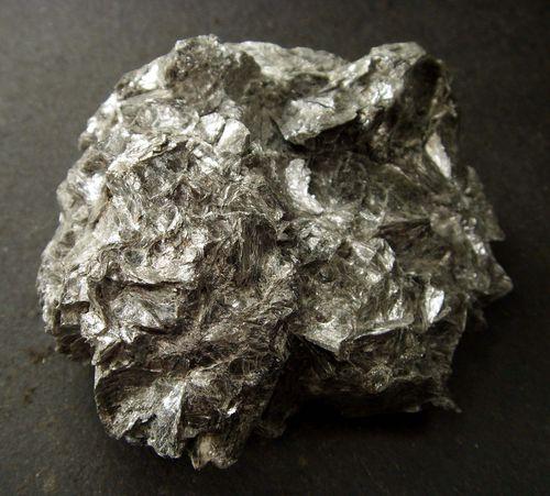 Tungstite On Zinnwaldite