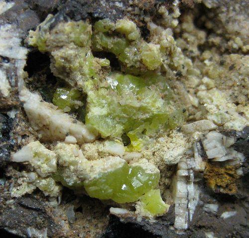 Pyromorphite On Baryte