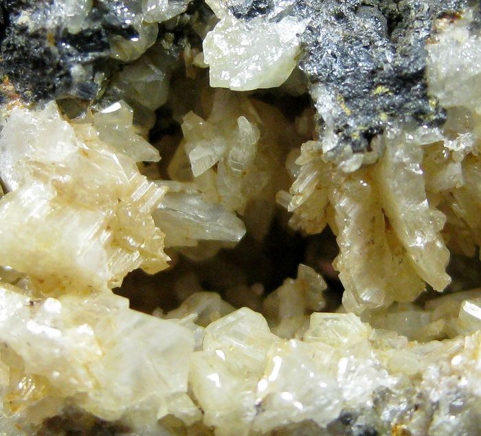 Cerussite Var Schwarzbleierz
