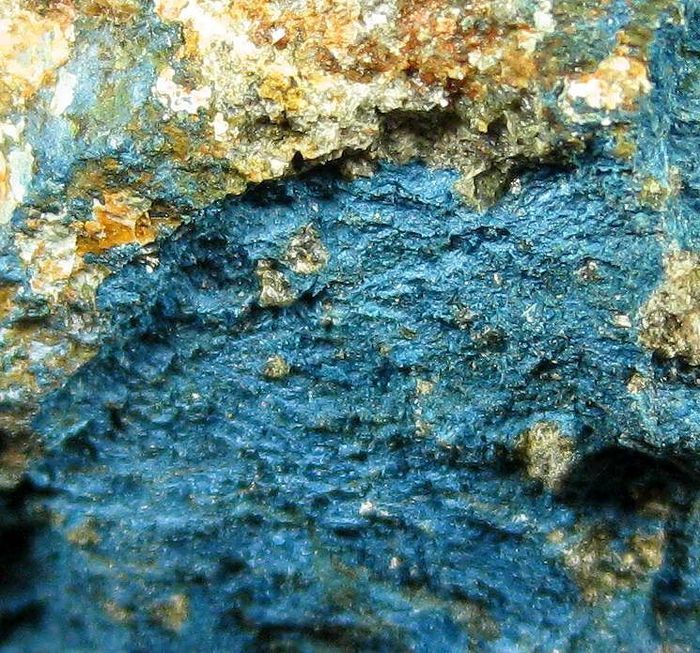 Aerinite