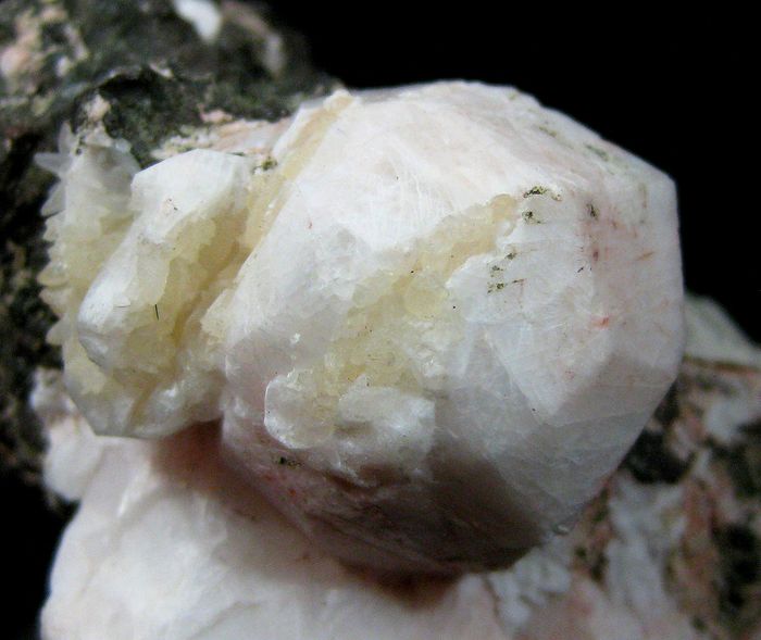 Analcime With Calcite