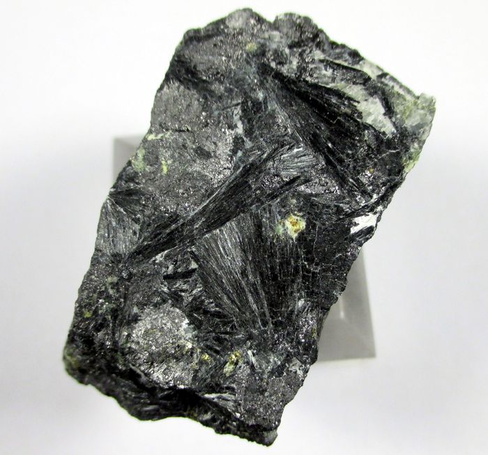 Ludwigite