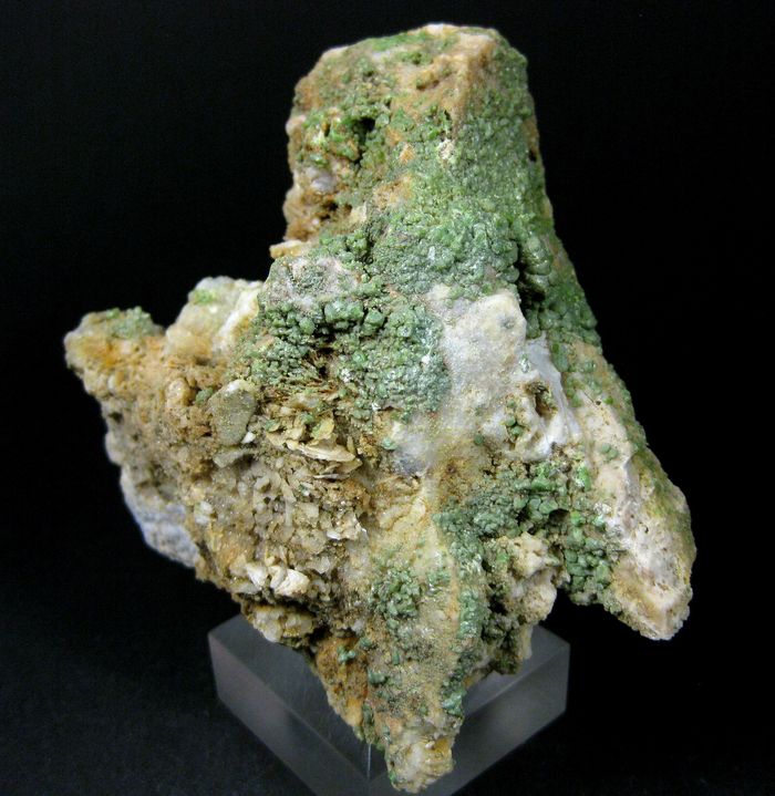 Pyromorphite On Quartz