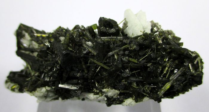 Tourmaline Var Verdelite & Cleavelandite