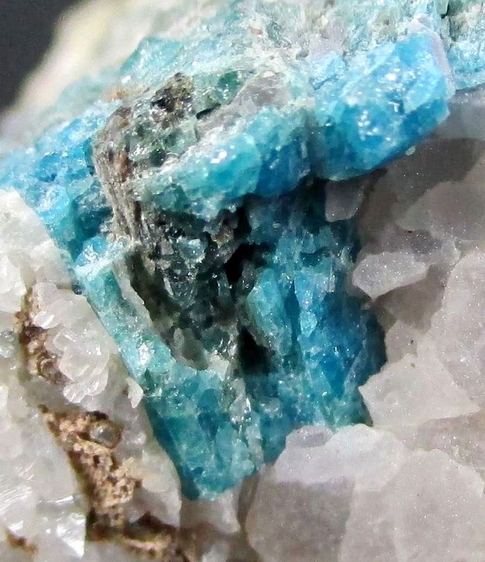 Vesuvianite Var Cyprine & Piemontite