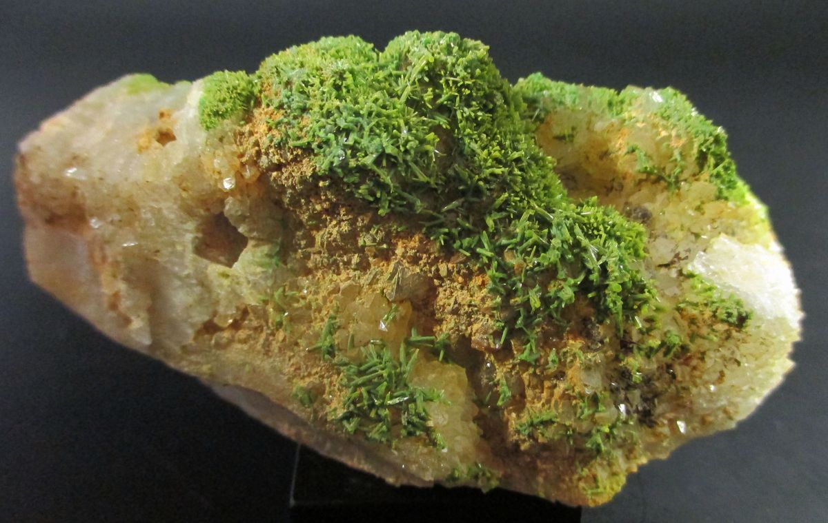 Pyromorphite On Quartz