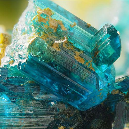 Caledonite