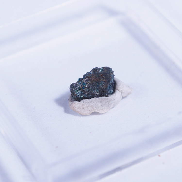 Favreauite & Mandarinoite