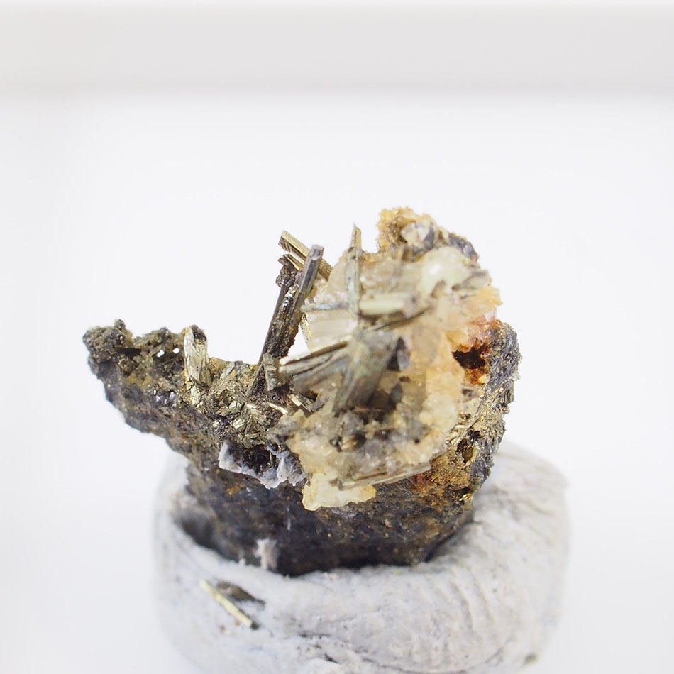 Hauchecornite & Millerite