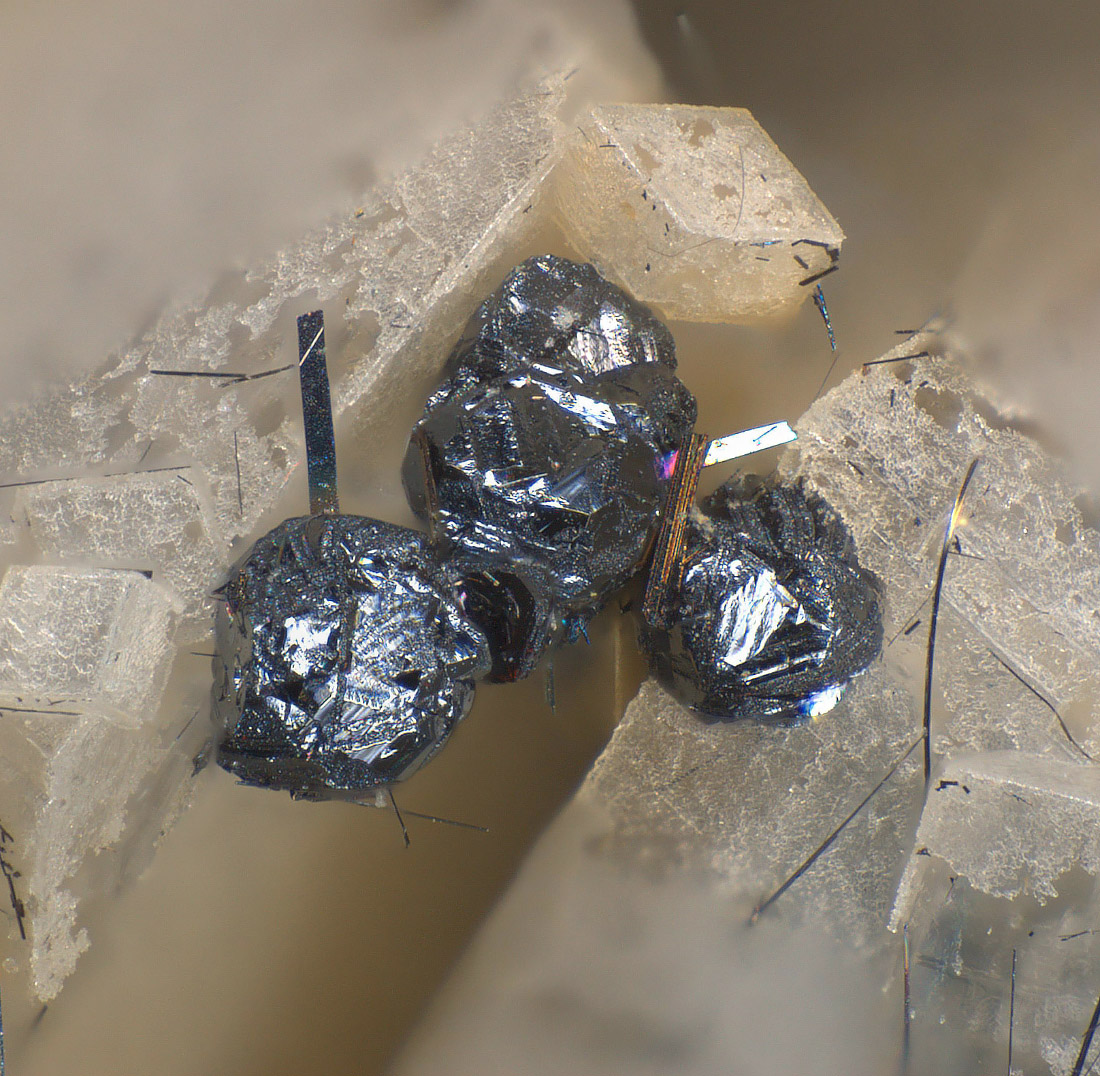 Fülöppite & Stibnite