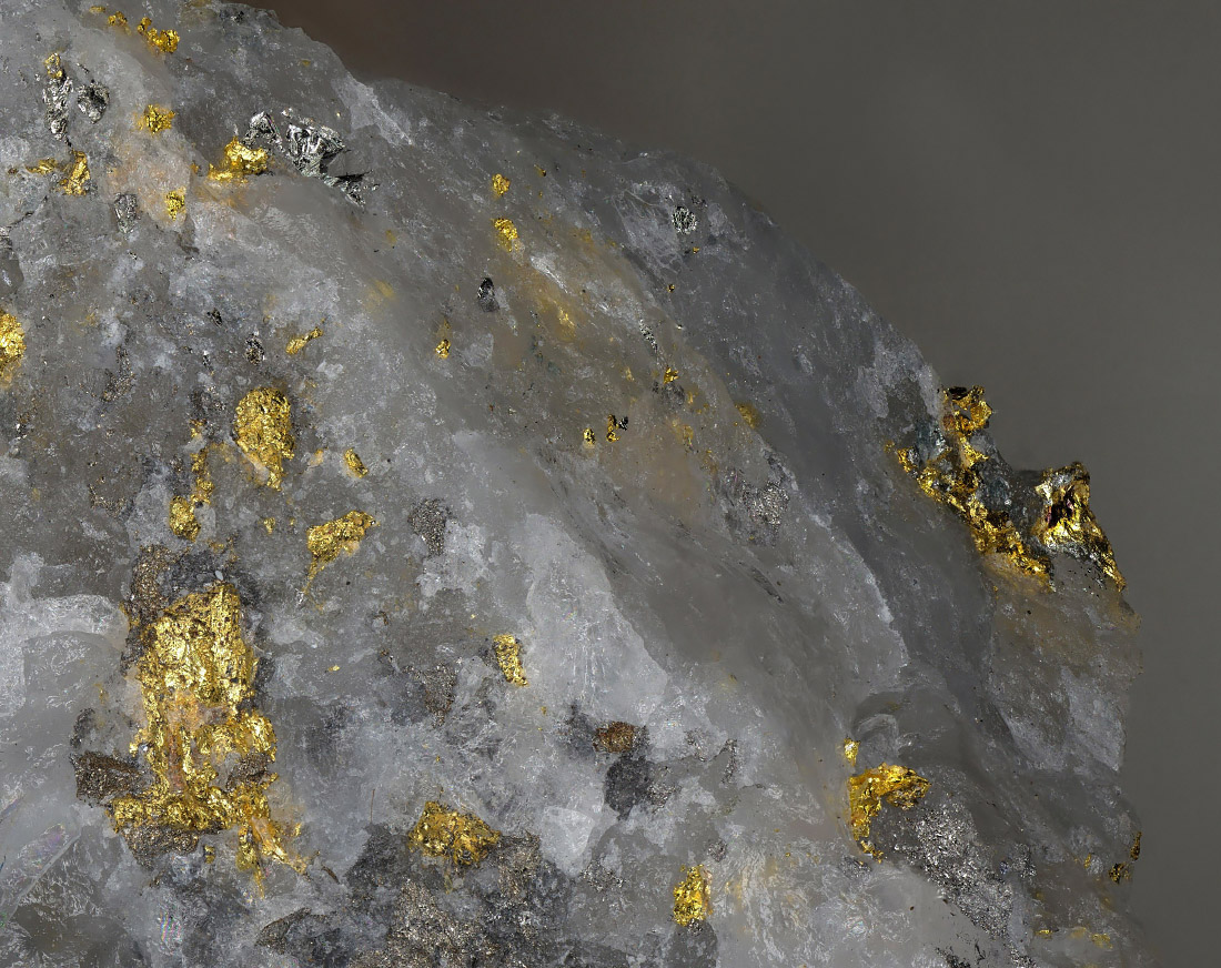 Native Gold Tsumoite & Tellurobismuthite