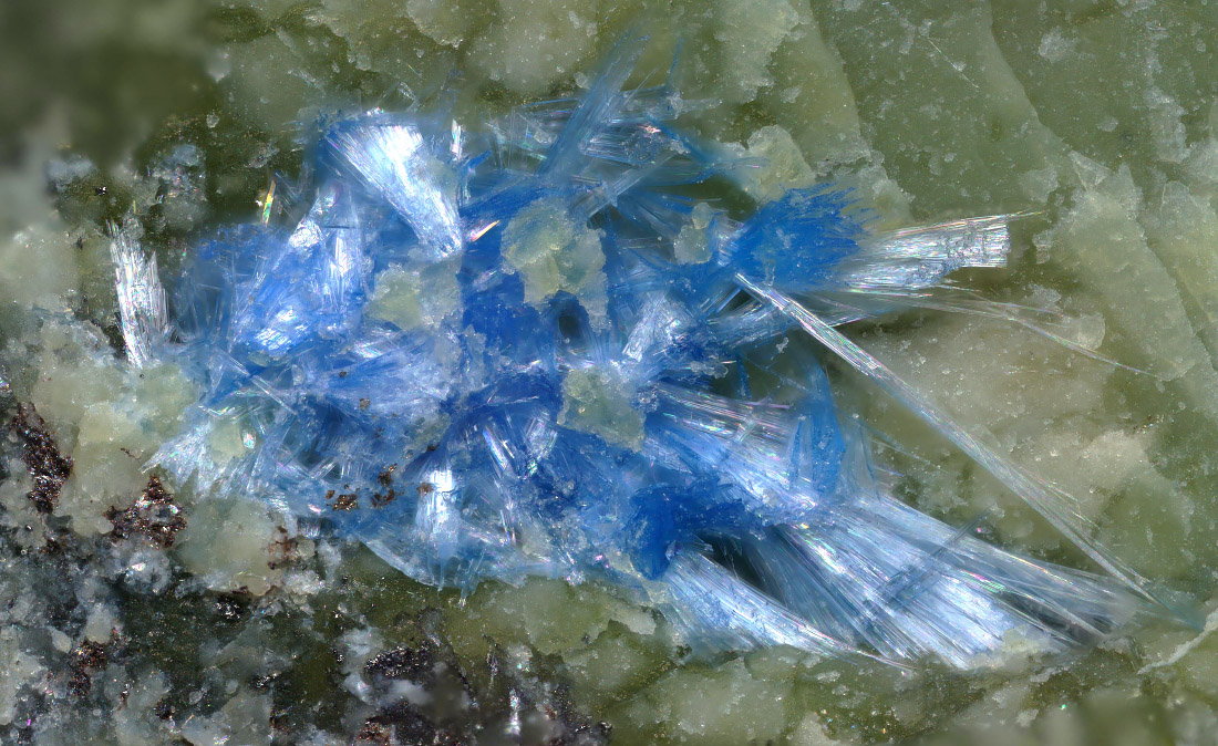 Nakauriite