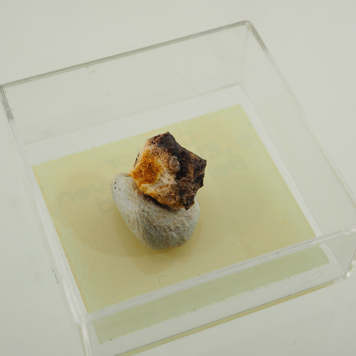 Leadhillite