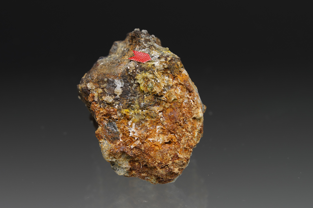 Chukhrovite-(Y) & Joliotite