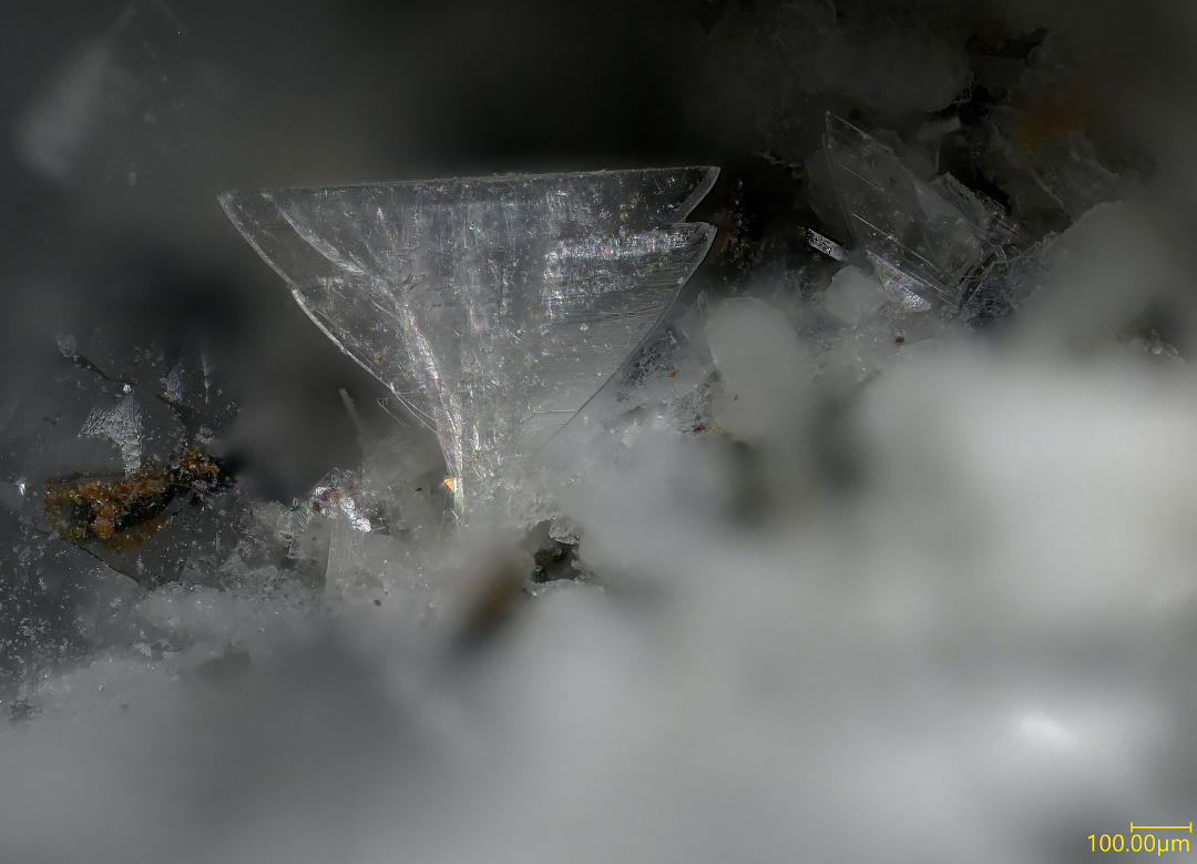 Sazhinite-(La)