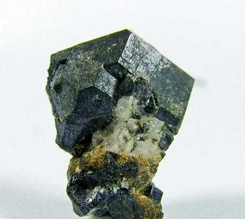 Perovskite Var Knopite