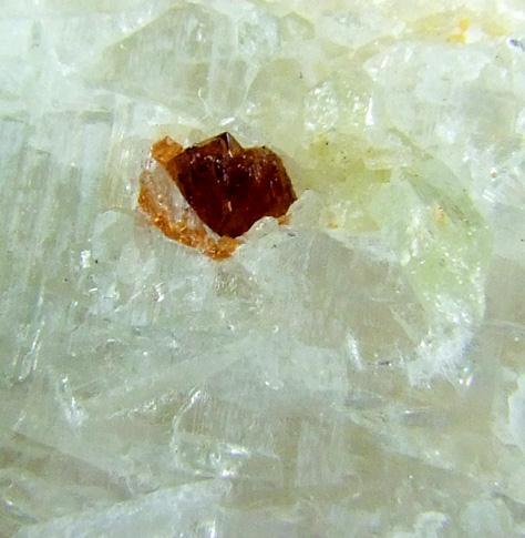 Aquamarine & Spessartine On Quartz