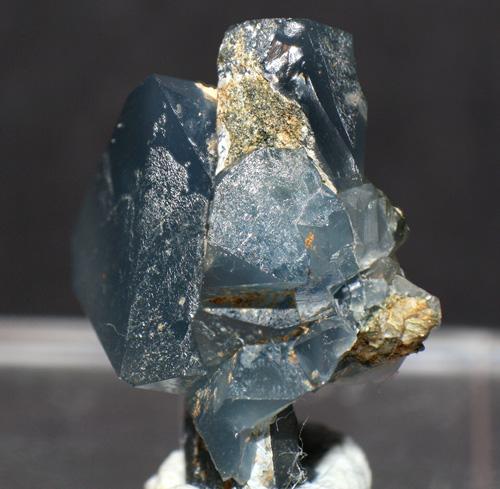 Quartz With Magnesio-riebeckite