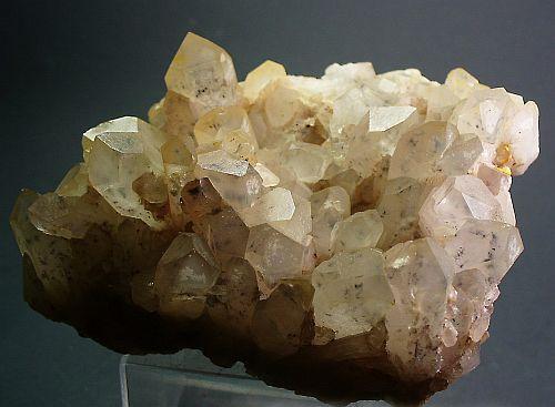 Quartz With Hollandite