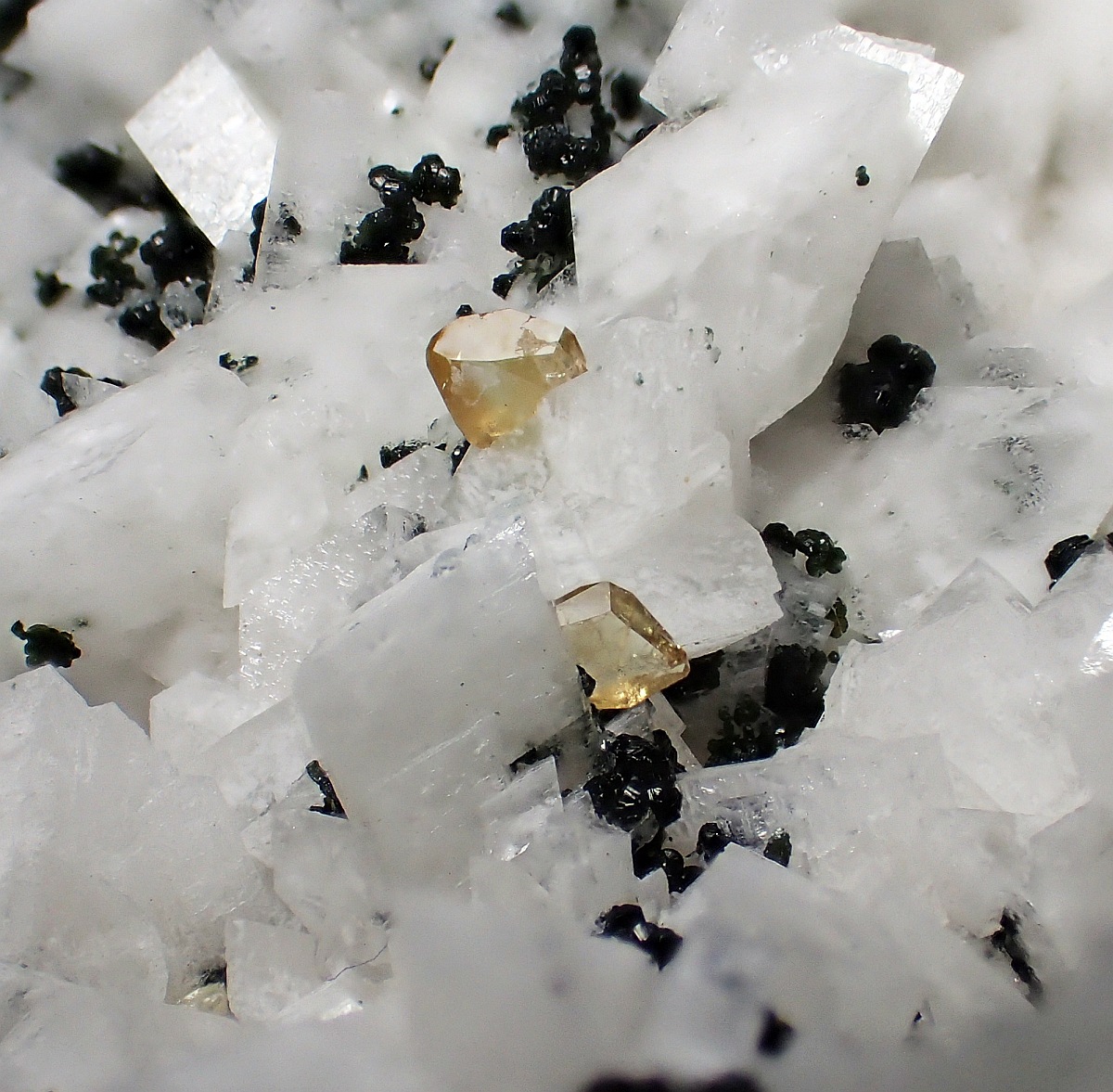 Titanite Adularia & Quartz