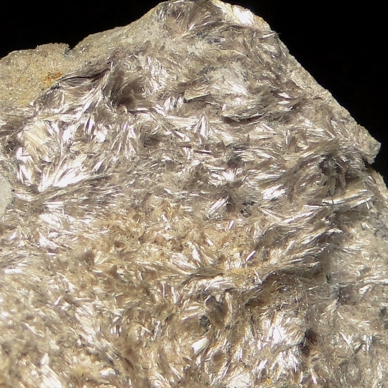 Fibroferrite