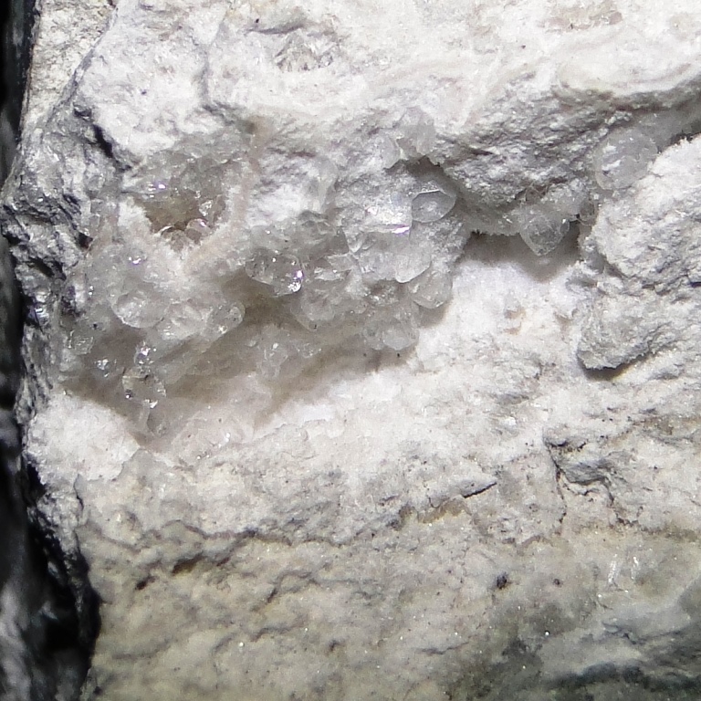 Nekoite & Apophyllite