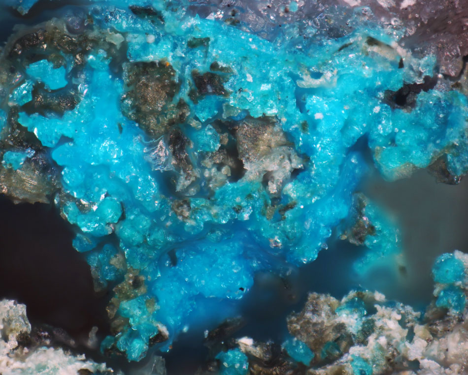Mahnertite