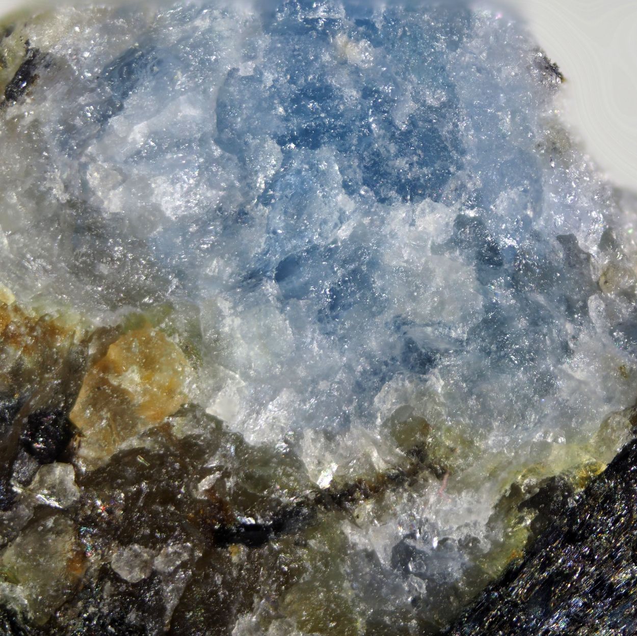 Kyanoxalite
