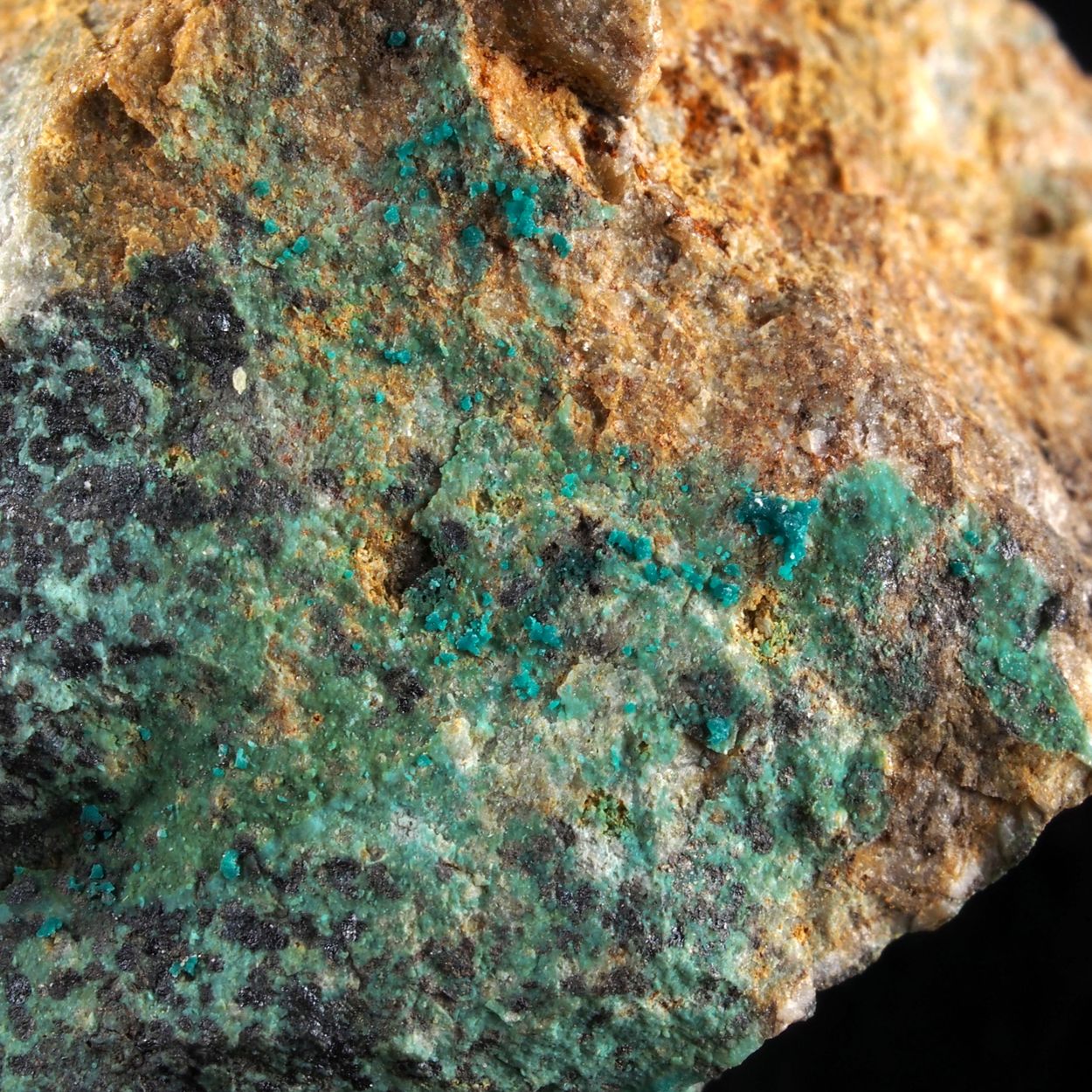 Ludjibaite