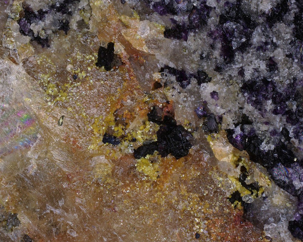 Uranotungstite