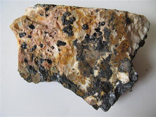 Aeschynite-(Y)