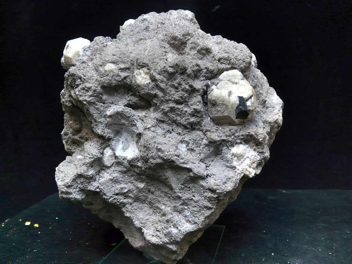 Leucite