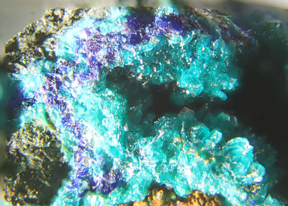 Tangdanite