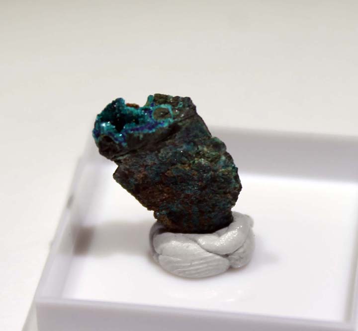 Tangdanite
