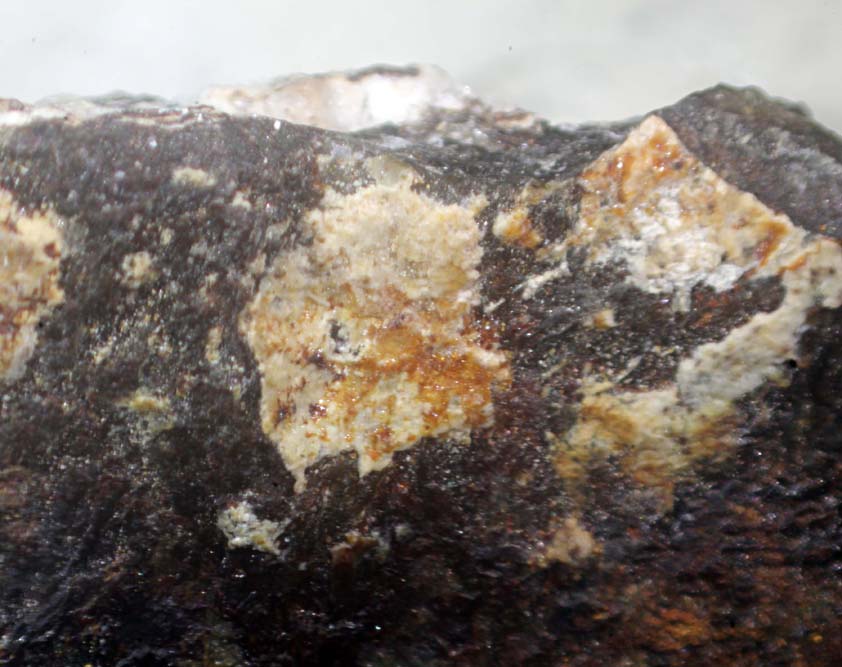 Chudobaite