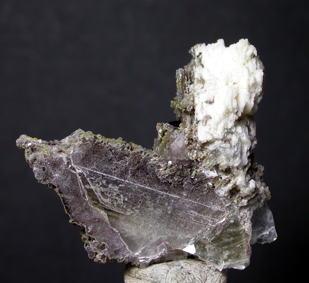 Humboldtine & Muscovite
