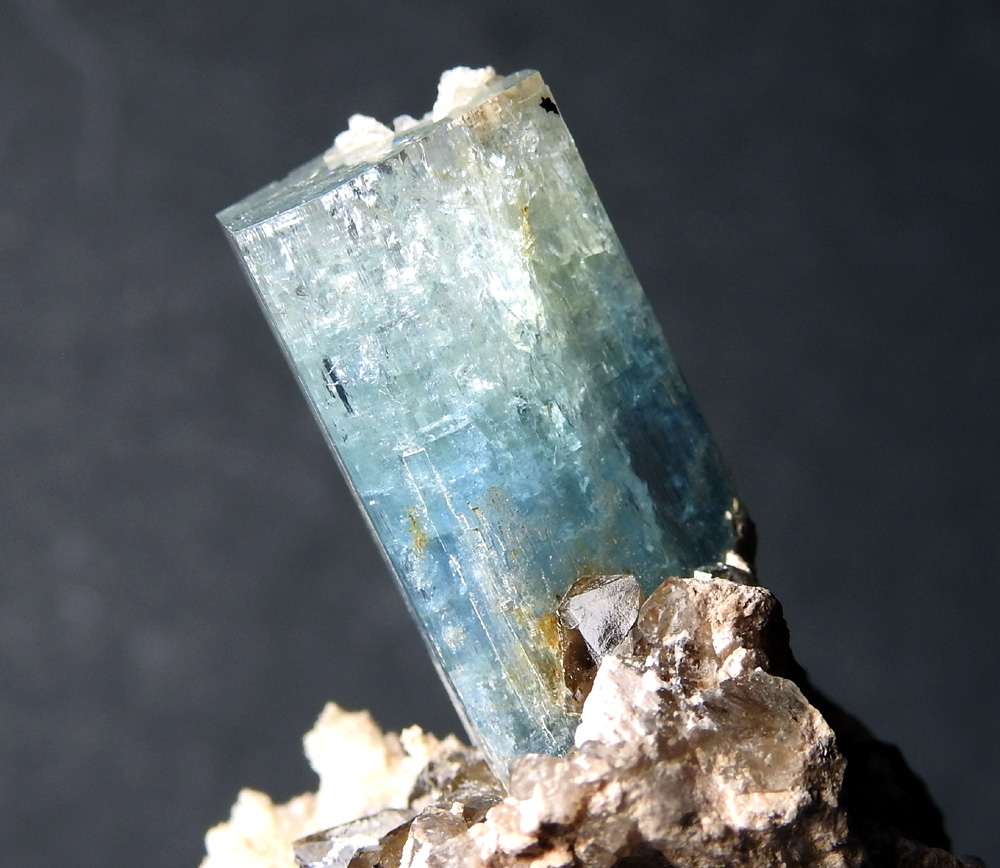 Beryl Var Aquamarine