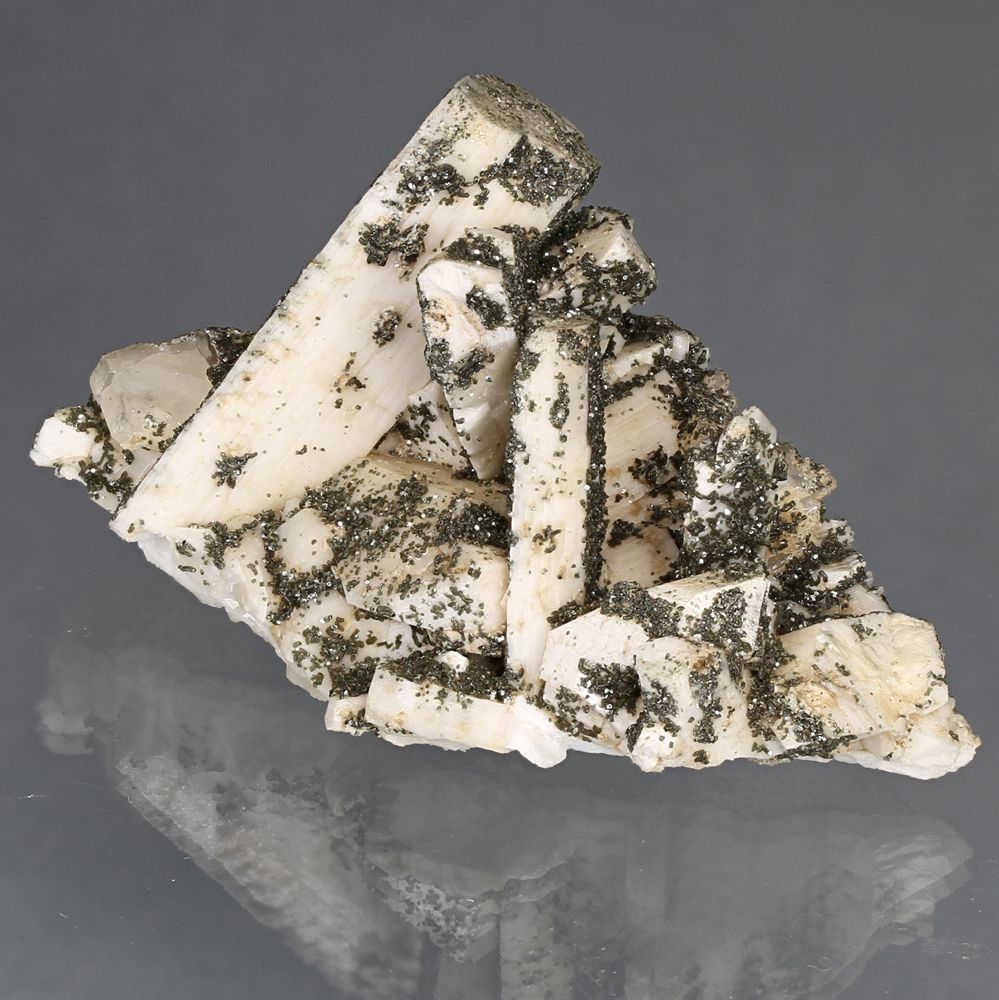 Pericline With Apatite