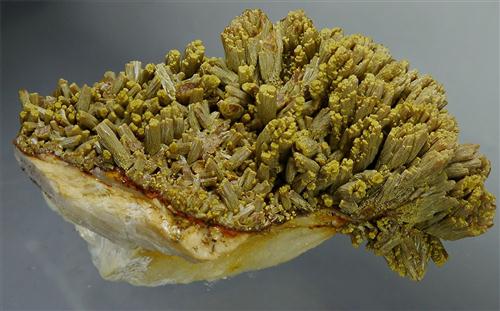 Pyromorphite On Baryte