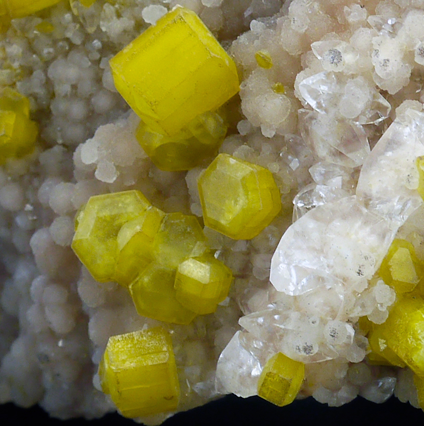 Ettringite & Calcite On Manganese