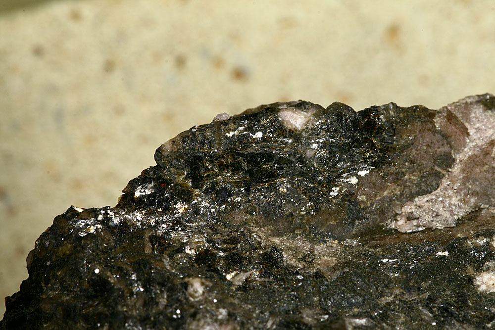 Bannisterite