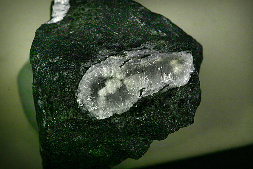 Tobermorite & Natrolite